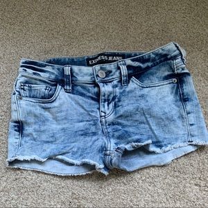 Distressed express shorts